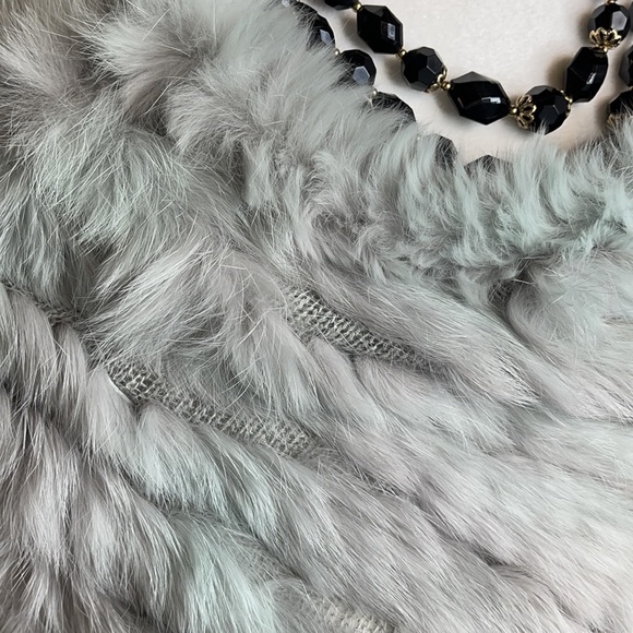 OSFM- FUR GRAY & BLUE FUZZY KINTED PONCHO OR SHRUG - Picture 4 of 11